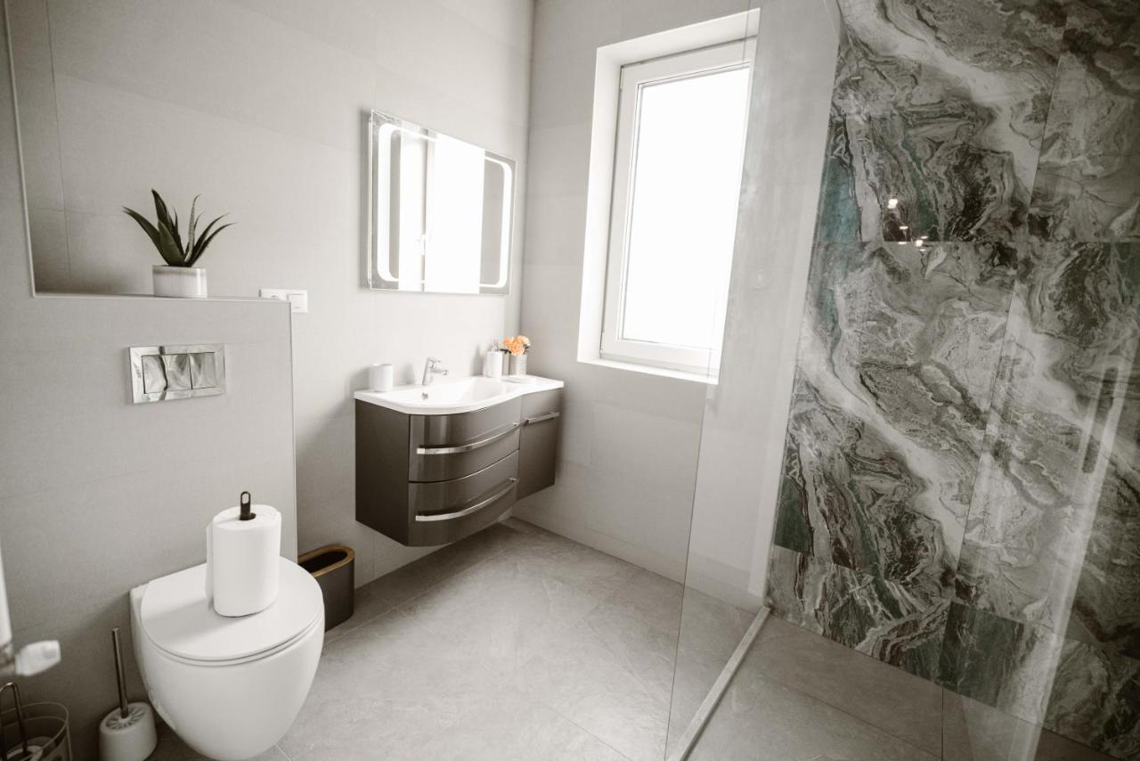 Sibiu Ezonia Central Apartment Eksteriør bilde